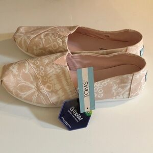 TOMS Women's Blush Pink Patterned Canvas Slip-Ons
